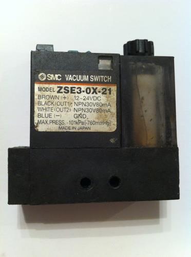SMC ZSE3-0X-21 12-24VDC Vacuum Switch USNP #13