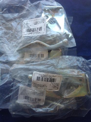 National N184-853 Zinc Plated Automatic Gate Latches Lot of 4 NSFP