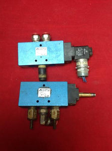 AV Automatic Valve L2004AA R Pneumatic Valves with Fittings ETC Lot of 2 USNP