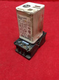 Allen Bradley 700-HA32Z24 24VDC Cube Relay & Terminal Base USNP
