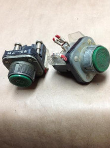 Allen Bradley Lot Of 2 Green 800T-A Flush Head Pushbuttons USNP (B53)
