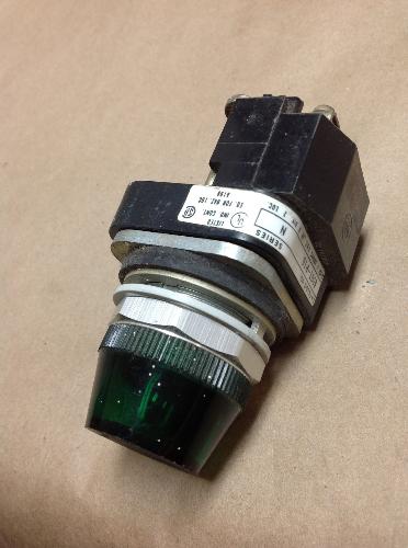 Allen Bradley 800T-P16 Ser:N Green Pushbutton Indicator Light 120VAC USNP (B90)