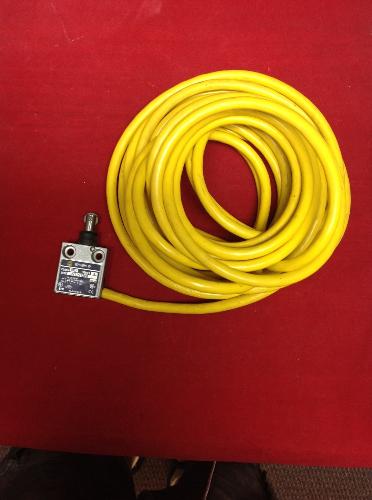 Square D MS12S1306 Roller Lever Corded Limit Conveyone Switch NSNP