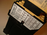 Allen Bradley 700DC-F400 SER: B 24VDC & 195-FA40 SER: A Contactor