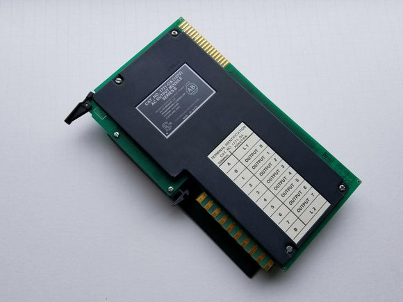 Allen Bradley 1771-OA AC Output Module