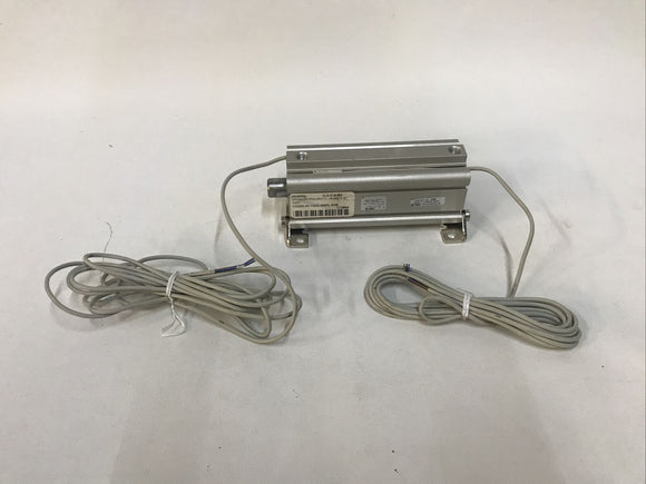 SMC CDQ2L40-100DZ-M9PL-R08US Pneumatic Cylinder Actuator W/ D-M9P Sensors