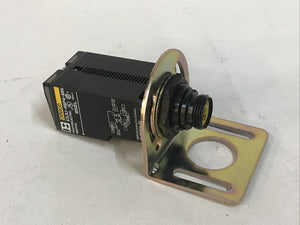 Omron E3JU-R5P4T-MN Photoelectric Switch  24-240V AC/DC, 0.4A