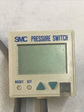SMC ISE4-01-25 Digital Pressure Switch Sensor 12-24 VDC