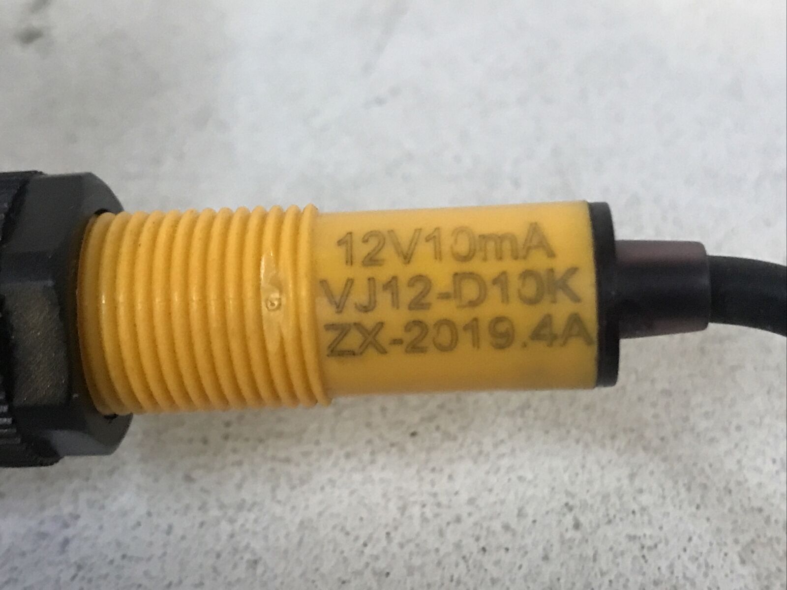 VJ12-D10K Proximity Magnetic Sensor 12V 10mA ZX-2019.4A
