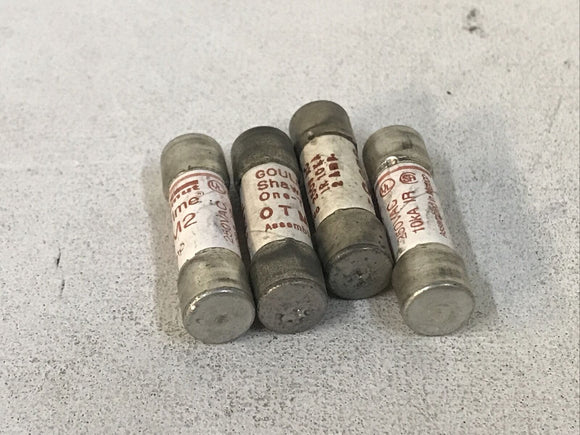 *LOT OF 4* Gould Shawmut OTM2 2 Amp, 250 Volt, One Time Miniature Fuses